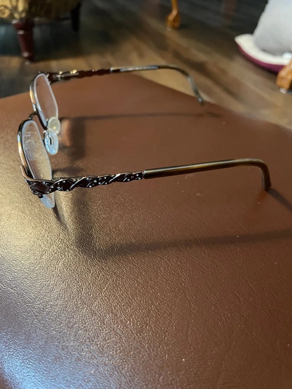 Sophia Loren Beau Revage Twisted Metal Rim Reading Glasses in Bronze